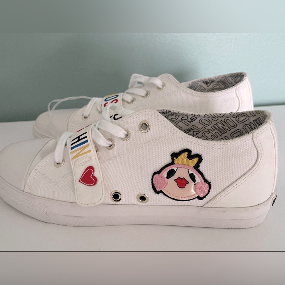 Love Moschino women’s white sneakers. Brand new, size 8,5